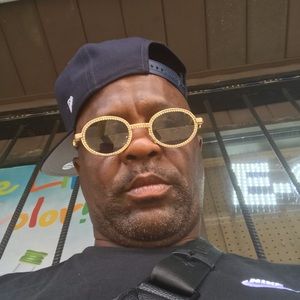 Meet your Posher, Phillip